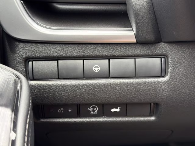 2026 Everest White Pearl Tricoat Nissan Rogue Dark Armor AWD SUV