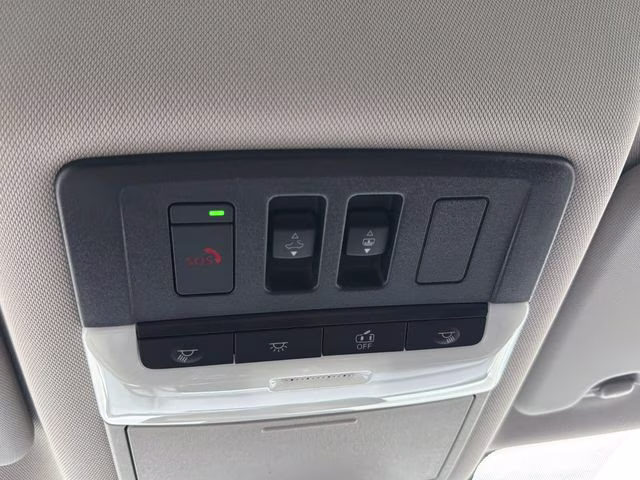 2026 Everest White Pearl Tricoat Nissan Rogue Dark Armor AWD SUV
