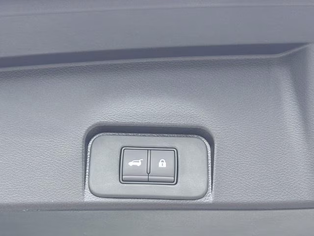 2026 Everest White Pearl Tricoat Nissan Rogue Dark Armor AWD SUV