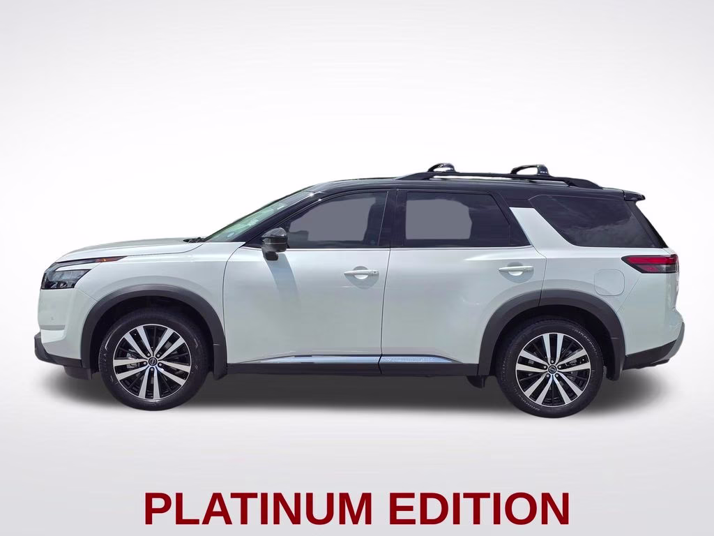 2025 Everest White Pearl Tricoat/Super Black Nissan Pathfinder Platinum 4X4 SUV