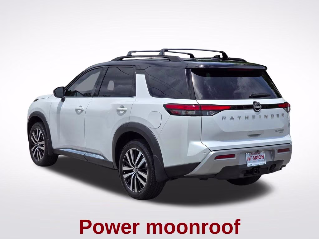2025 Everest White Pearl Tricoat/Super Black Nissan Pathfinder Platinum 4X4 SUV