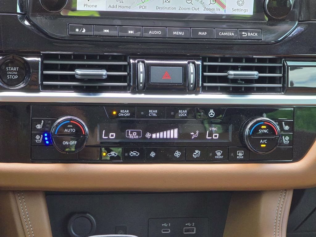 2025 Everest White Pearl Tricoat/Super Black Nissan Pathfinder Platinum 4X4 SUV