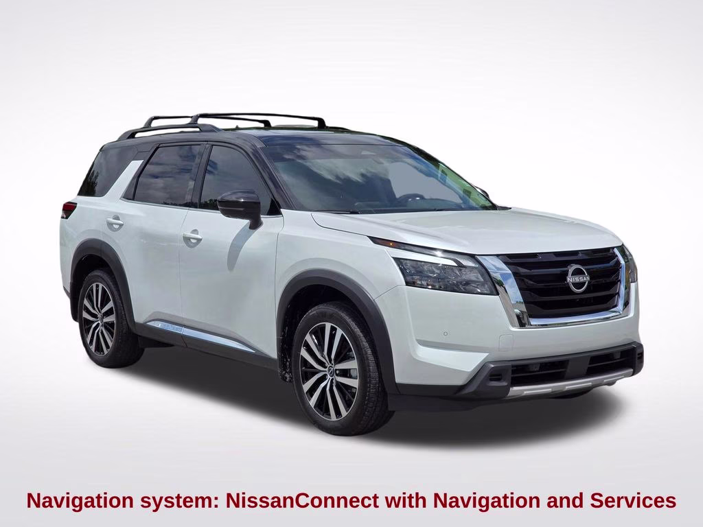 2025 Everest White Pearl Tricoat/Super Black Nissan Pathfinder Platinum 4X4 SUV