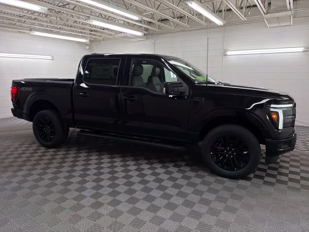 2026 AGATE BLACK Ford F-150 Lariat 4X4 Truck