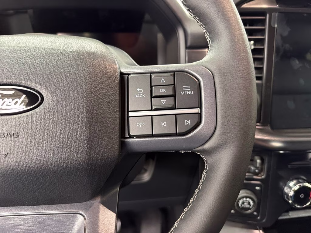 2026 AGATE BLACK Ford F-150 Lariat 4X4 Truck