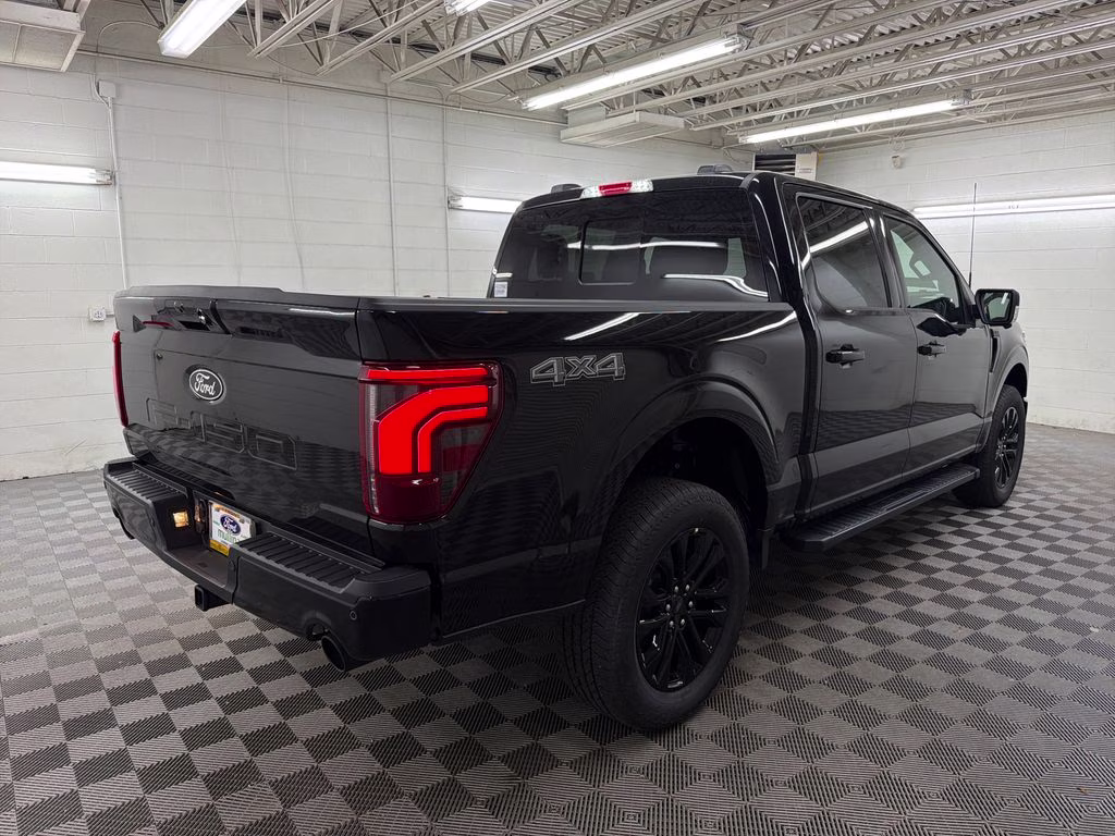 2026 AGATE BLACK Ford F-150 Lariat 4X4 Truck
