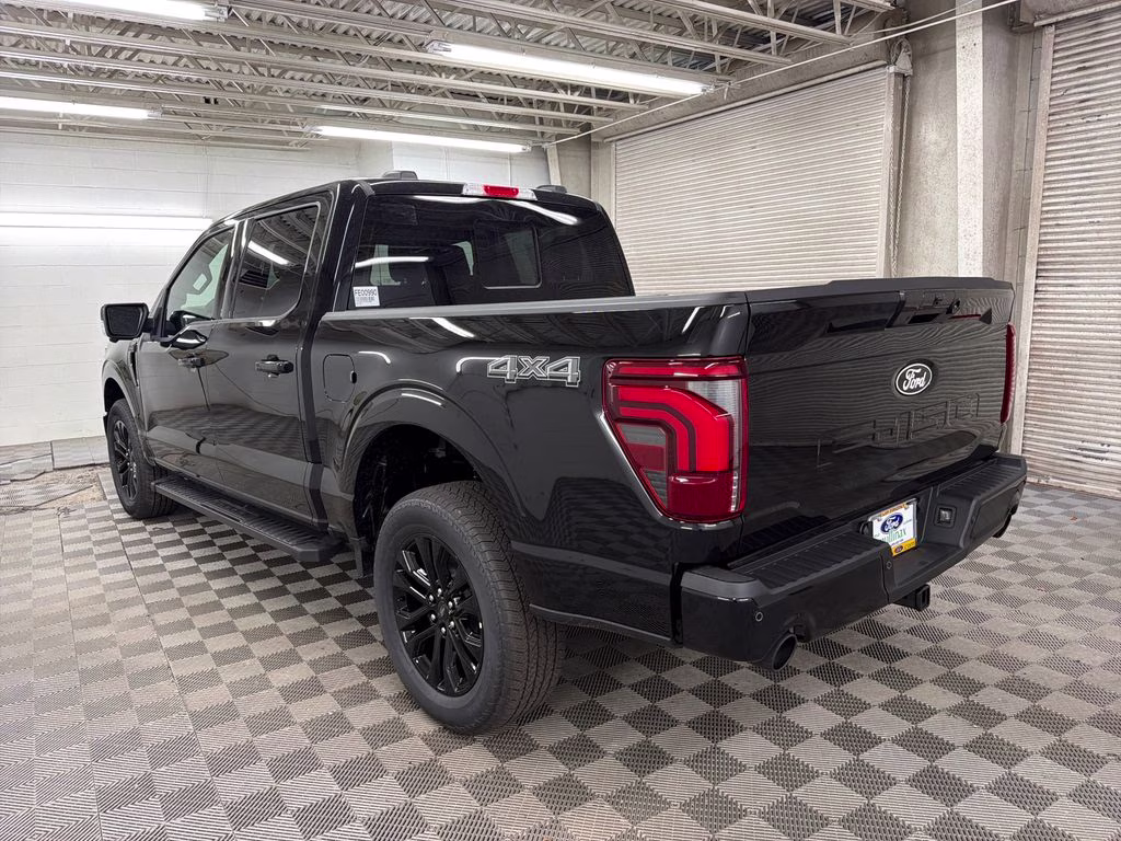 2026 AGATE BLACK Ford F-150 Lariat 4X4 Truck