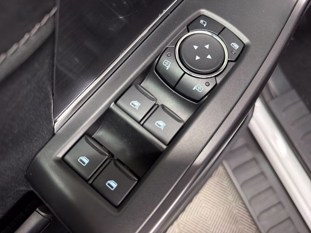 2026 OXFORD WHITE Ford F-150 Lariat 4X4 Truck