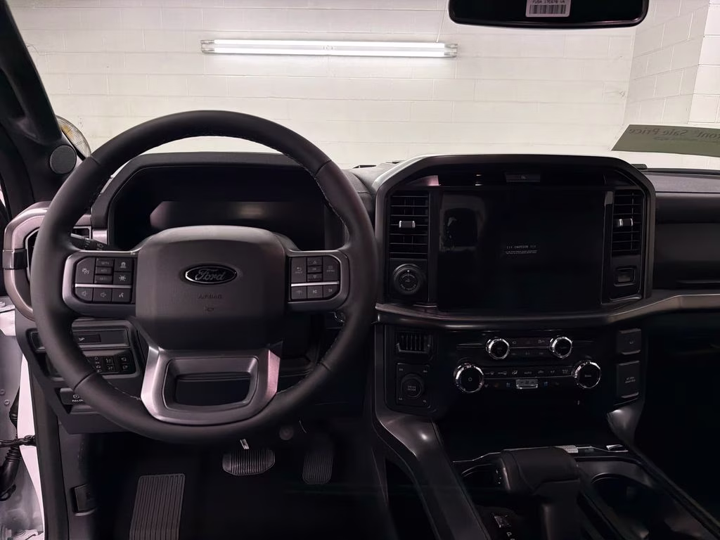 2026 OXFORD WHITE Ford F-150 Lariat 4X4 Truck
