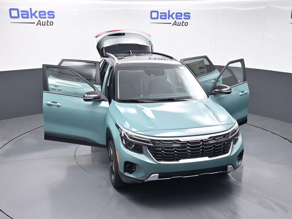 2026 Pluton Blue/Black Roof Kia Seltos S AWD SUV