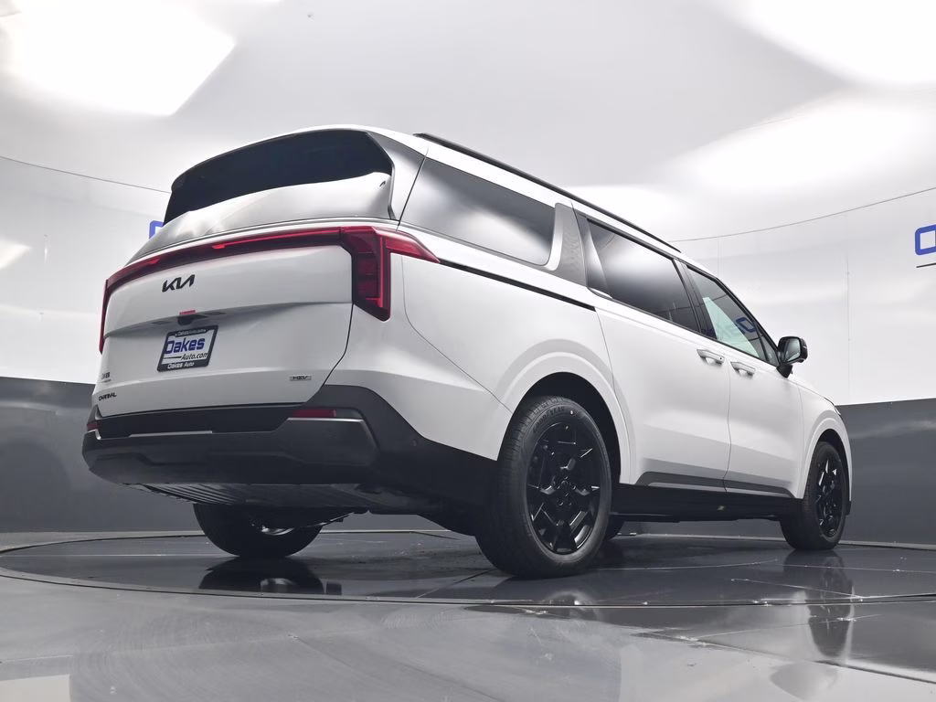 2026 Snow White Pearl Kia Carnival Hybrid SX FWD Van
