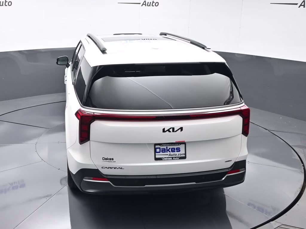 2026 Snow White Pearl Kia Carnival Hybrid SX FWD Van