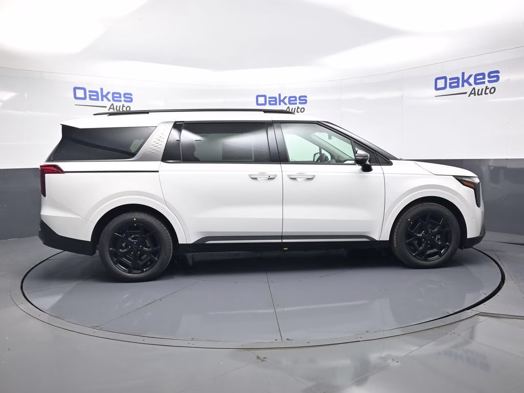 2026 Snow White Pearl Kia Carnival Hybrid SX FWD Van