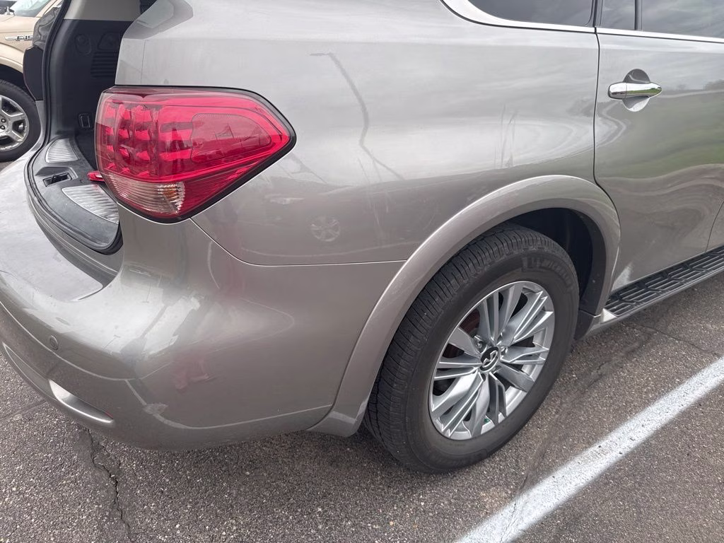 2014 Platinum Graphite INFINITI QX80 Base w/Theatre Package 4X4 SUV