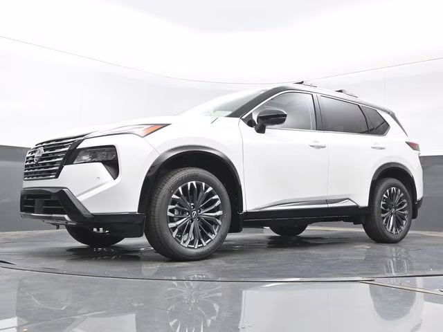 2026 Everest White Pearl/Super Black Nissan Rogue Platinum AWD SUV