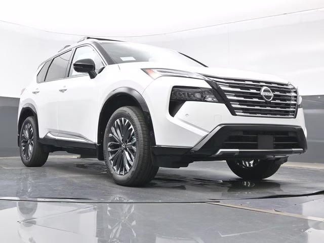 2026 Everest White Pearl/Super Black Nissan Rogue Platinum AWD SUV