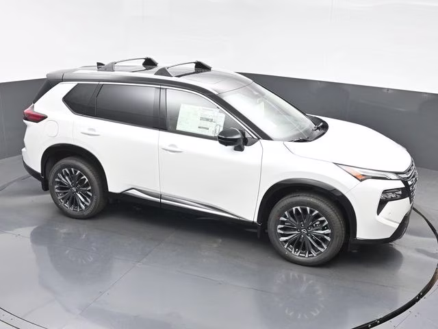 2026 Everest White Pearl/Super Black Nissan Rogue Platinum AWD SUV