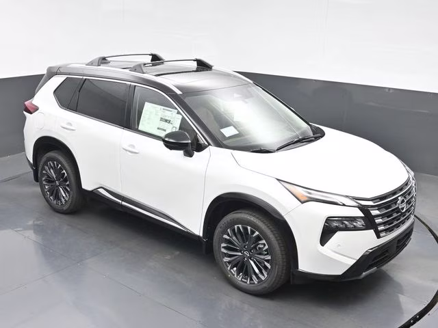 2026 Everest White Pearl/Super Black Nissan Rogue Platinum AWD SUV