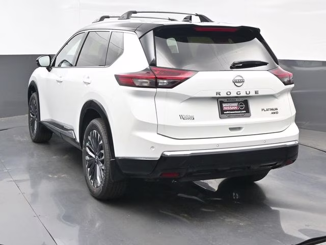 2026 Everest White Pearl/Super Black Nissan Rogue Platinum AWD SUV