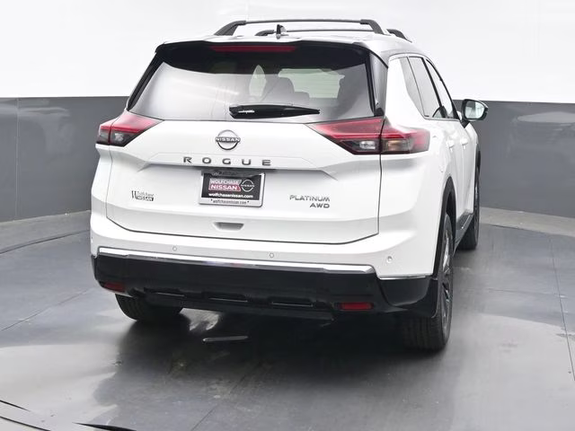 2026 Everest White Pearl/Super Black Nissan Rogue Platinum AWD SUV