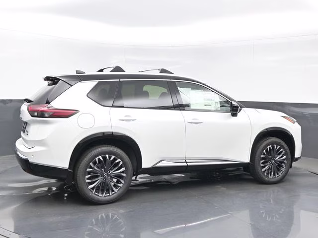 2026 Everest White Pearl/Super Black Nissan Rogue Platinum AWD SUV