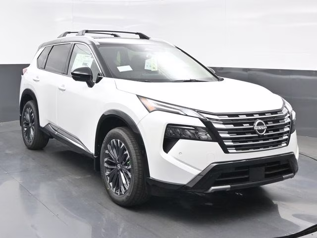 2026 Everest White Pearl/Super Black Nissan Rogue Platinum AWD SUV