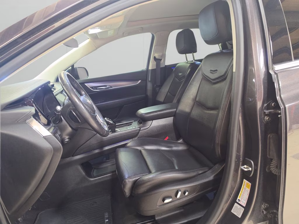 2017 Dark Granite Metallic Cadillac XT5 Premium Luxury AWD SUV
