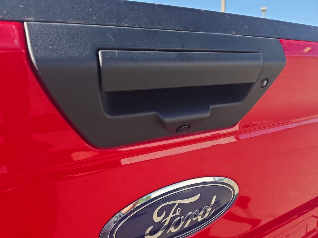 2018 Red Ford F-150 XL 4X4 Truck
