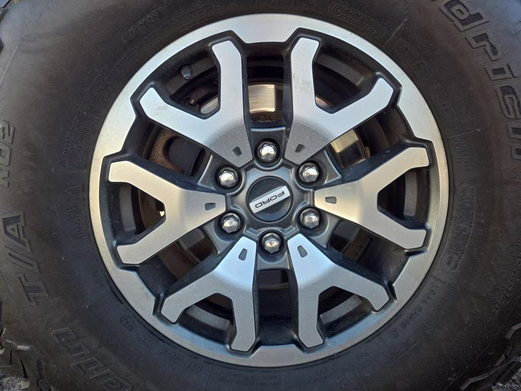 2018 Red Ford F-150 XL 4X4 Truck