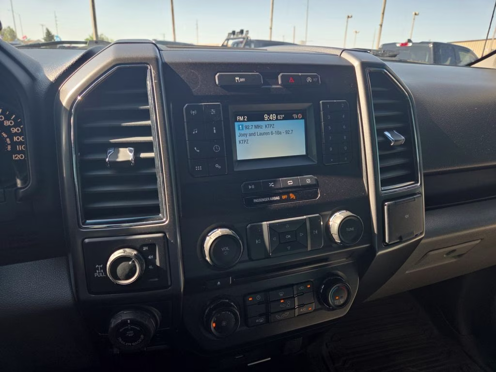 2018 Red Ford F-150 XL 4X4 Truck