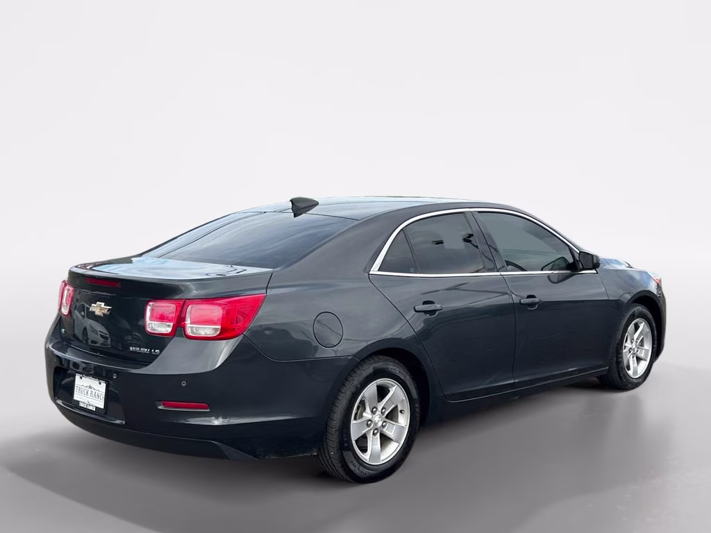 2015 Ashen Gray Metallic Chevrolet Malibu LS FWD Sedan