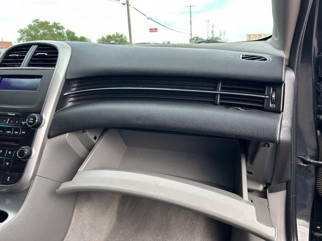 2015 Ashen Gray Metallic Chevrolet Malibu LS FWD Sedan