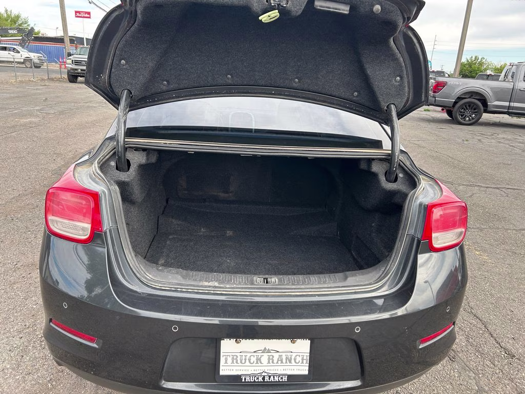 2015 Ashen Gray Metallic Chevrolet Malibu LS FWD Sedan