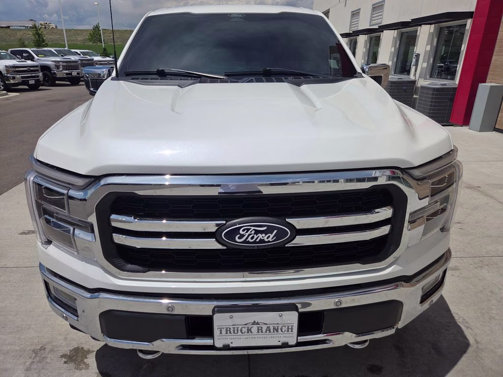 2024 White Metallic Ford F-150 Lariat 4X4 Truck
