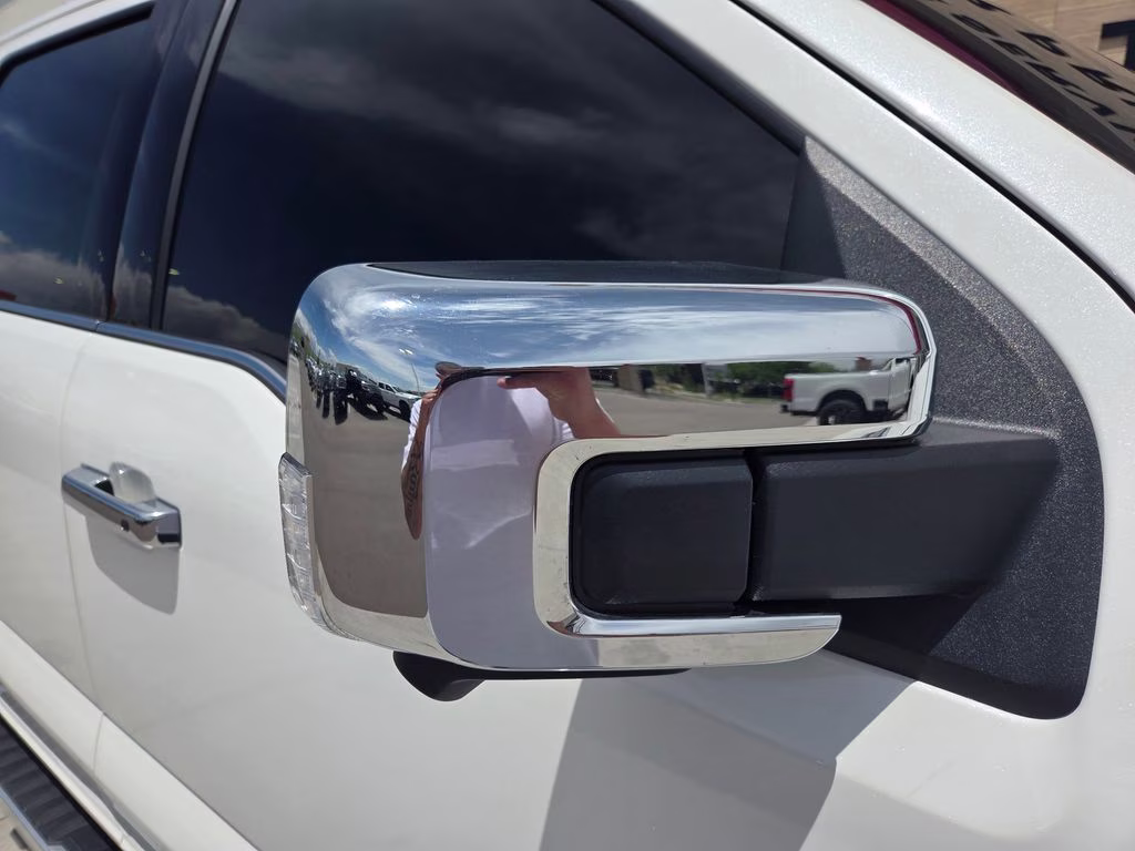 2024 White Metallic Ford F-150 Lariat 4X4 Truck