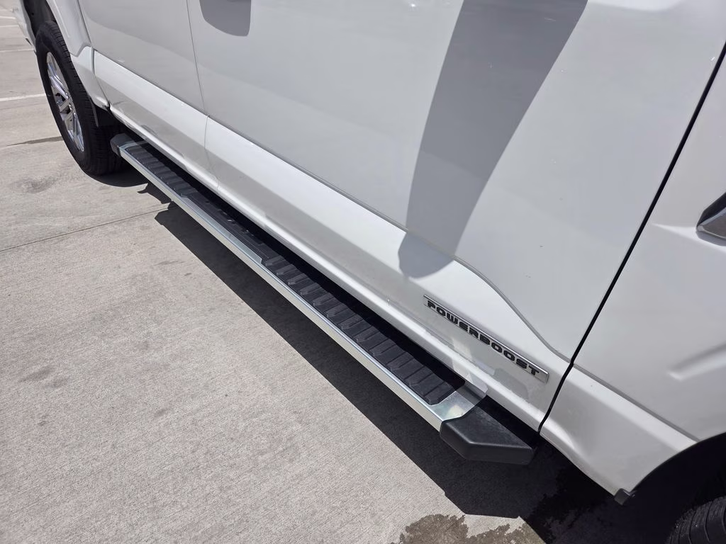 2024 White Metallic Ford F-150 Lariat 4X4 Truck