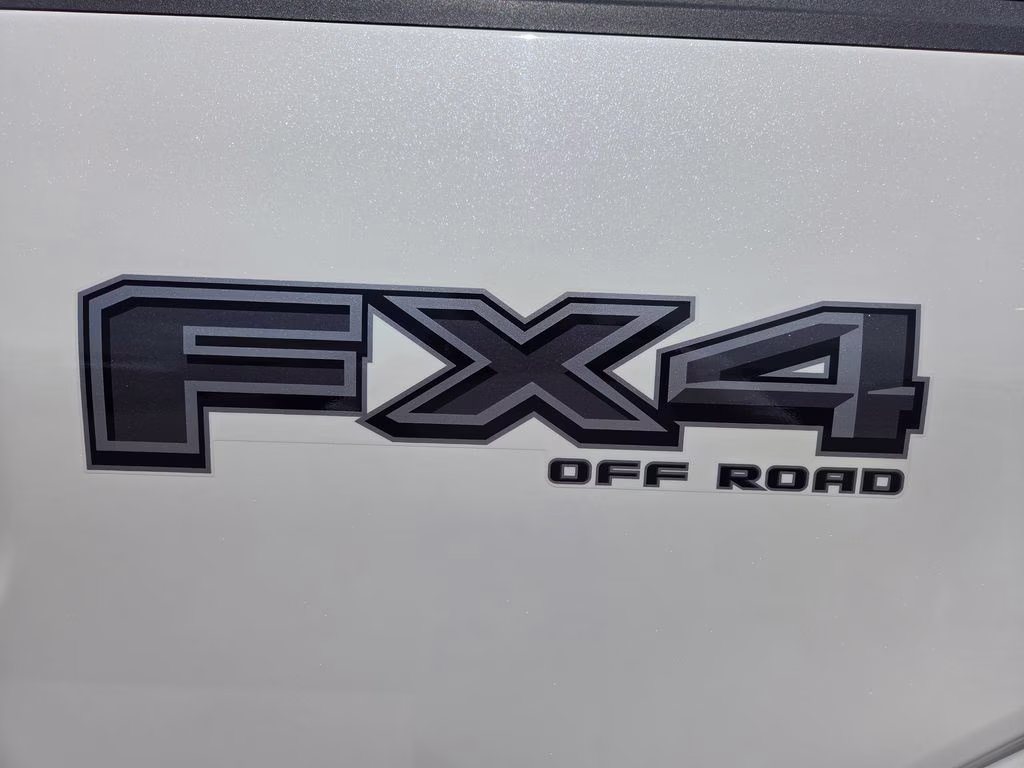 2024 White Metallic Ford F-150 Lariat 4X4 Truck