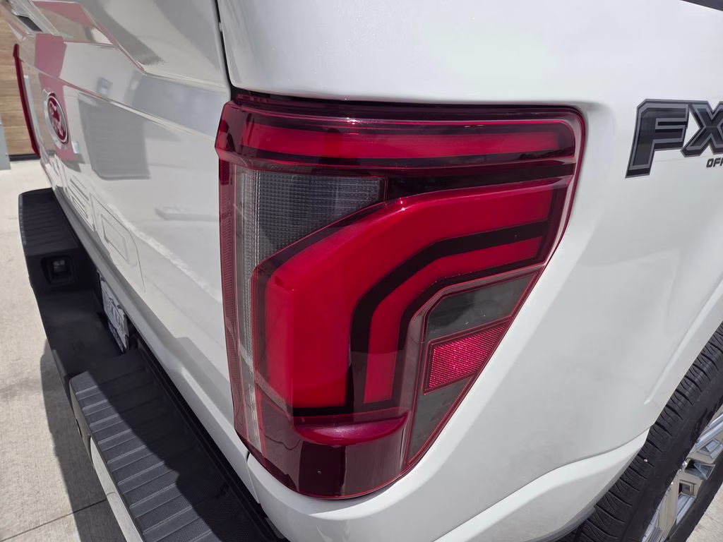 2024 White Metallic Ford F-150 Lariat 4X4 Truck