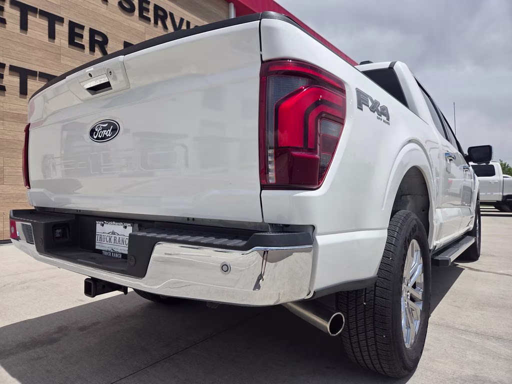 2024 White Metallic Ford F-150 Lariat 4X4 Truck