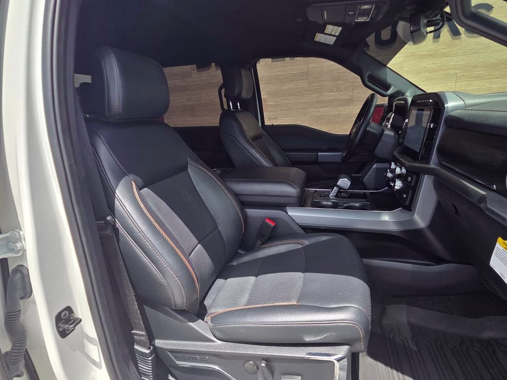 2024 White Metallic Ford F-150 Lariat 4X4 Truck