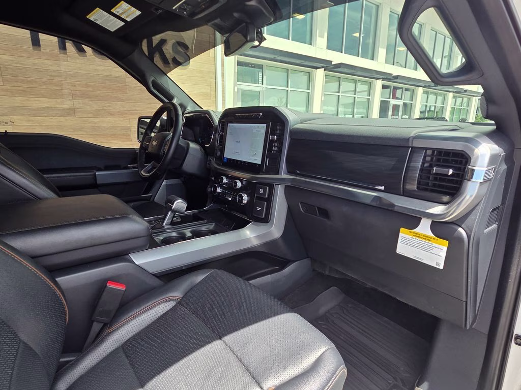 2024 White Metallic Ford F-150 Lariat 4X4 Truck