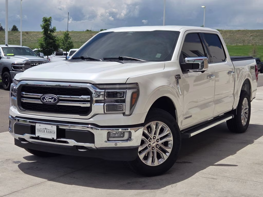 2024 White Metallic Ford F-150 Lariat 4X4 Truck