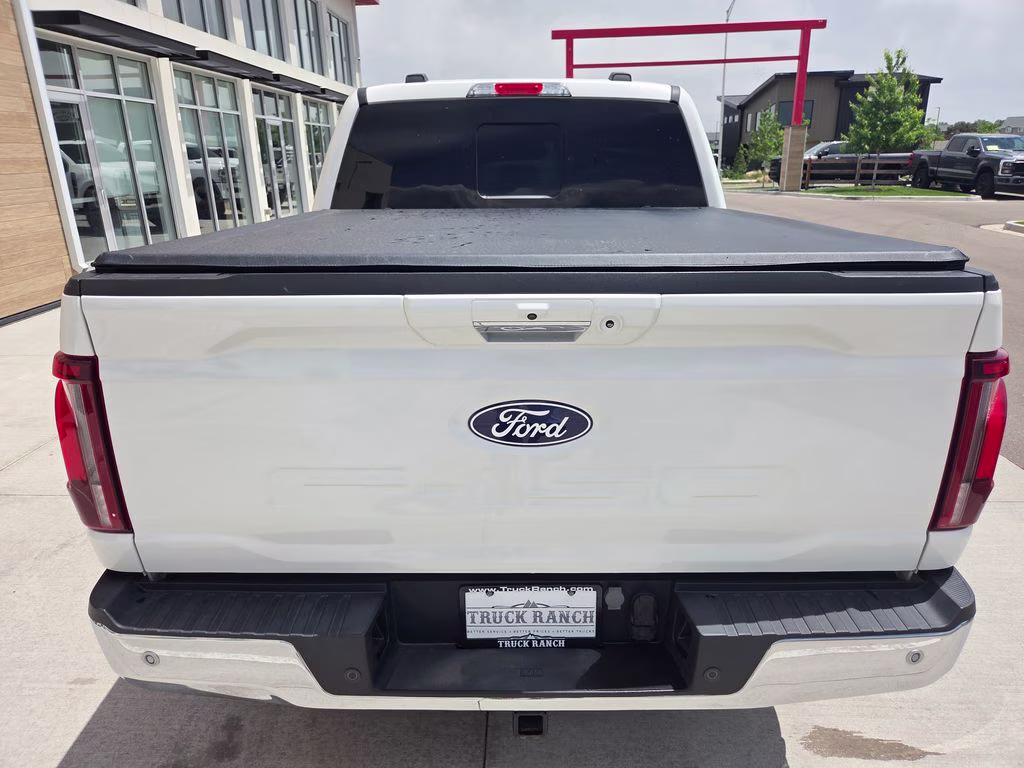 2024 White Metallic Ford F-150 Lariat 4X4 Truck