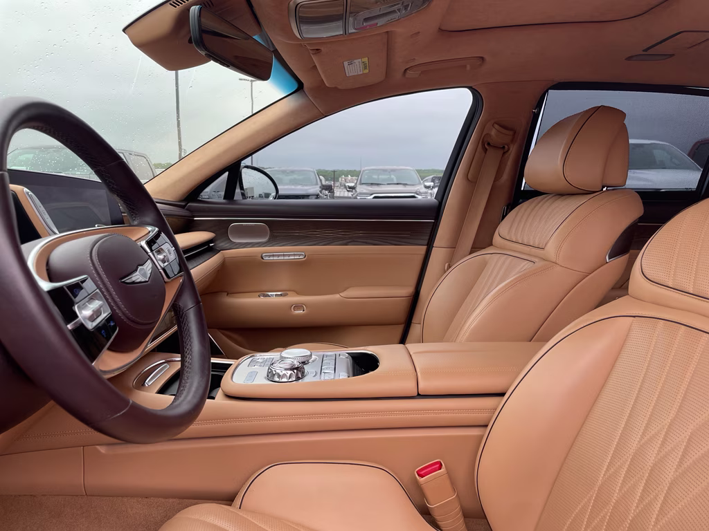 2023 Savile Silver Genesis G90 e-SC AWD Sedan