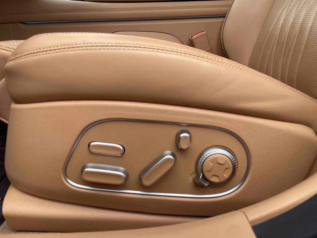 2023 Savile Silver Genesis G90 e-SC AWD Sedan