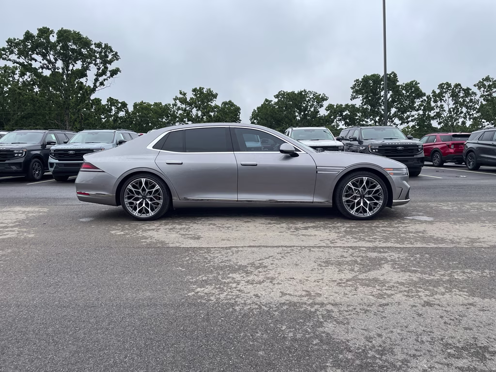 2023 Savile Silver Genesis G90 e-SC AWD Sedan