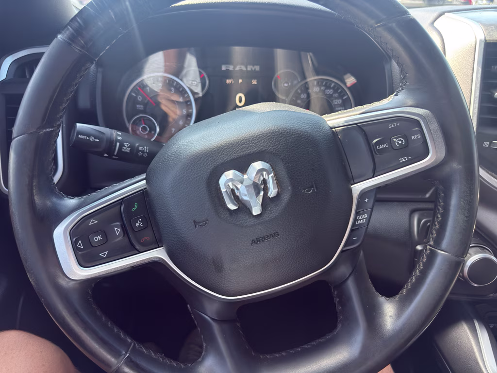 2019 Diamond Black Crystal Pearlcoat Ram 1500 Big Horn/Lone Star 4X4 Truck