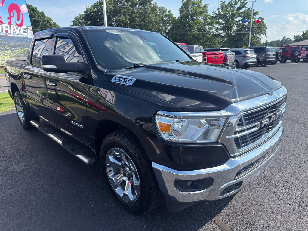 2019 Diamond Black Crystal Pearlcoat Ram 1500 Big Horn/Lone Star 4X4 Truck
