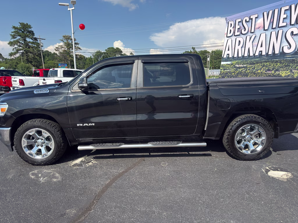2019 Diamond Black Crystal Pearlcoat Ram 1500 Big Horn/Lone Star 4X4 Truck