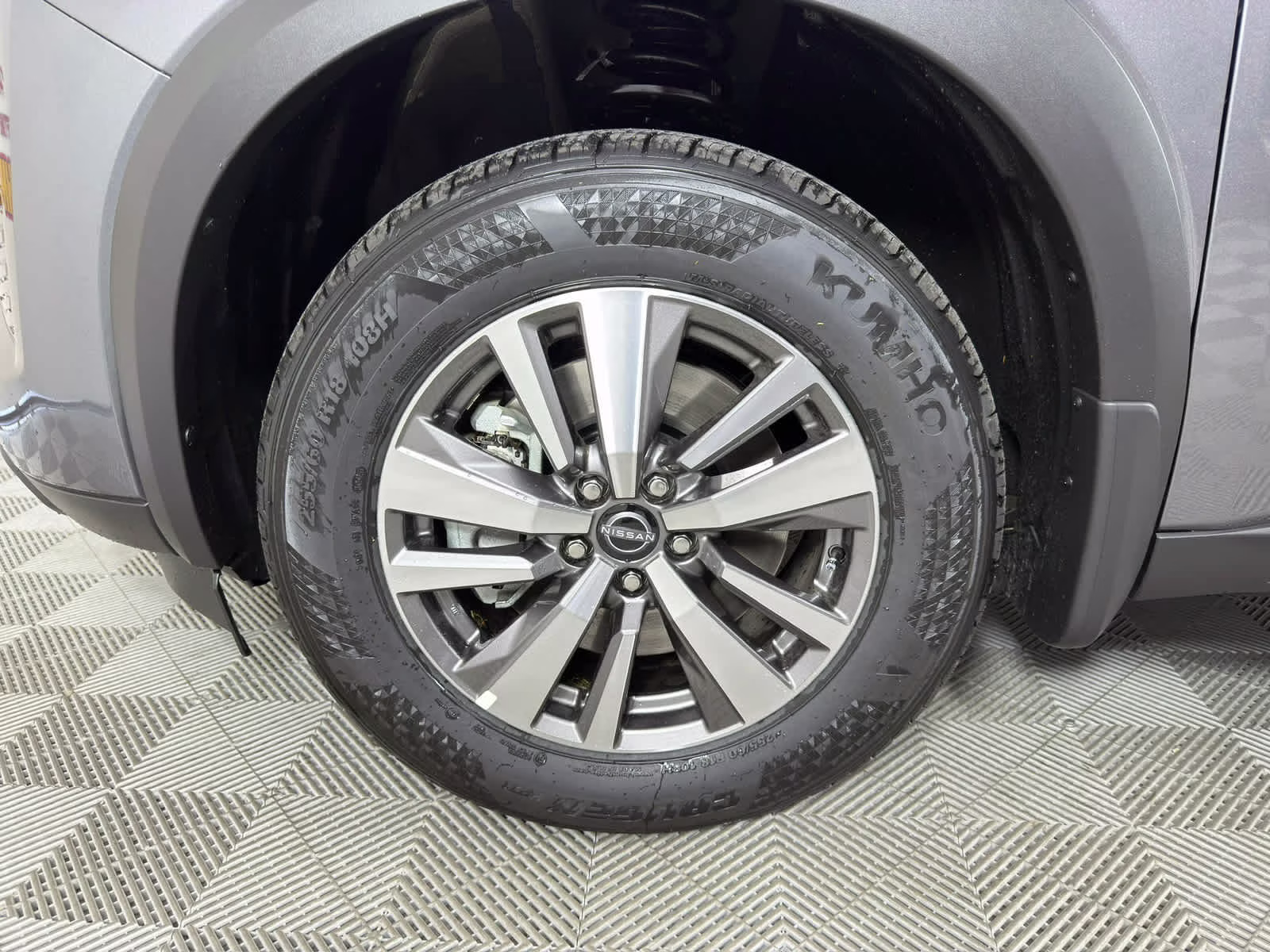 2026 Gun Metallic Nissan Pathfinder SL FWD SUV